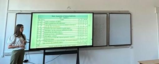 U mbajt takim konsultativ me studentët Alumni dhe studentët e vitit të katërt në Fakultetin e Edukimit për aplikimin me programin Master: Komunikimi në Edukimin Bashkëkohor