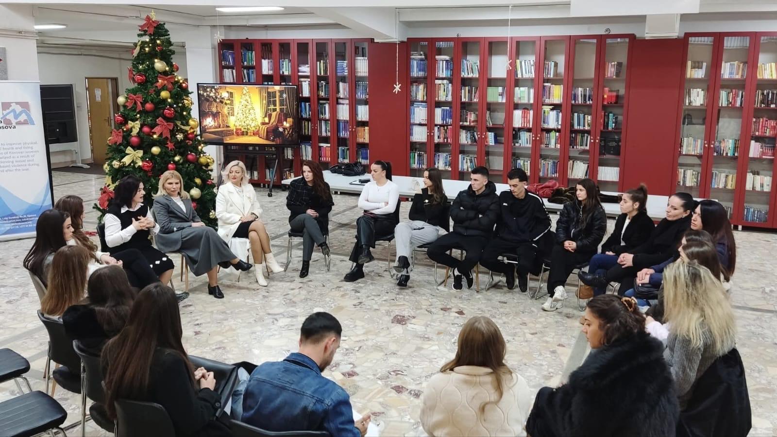 Fakulteti i Edukimit  me 23.12.2025 organizoi një Tryezë Diskutimi me temën: “Zgjerimi i zërave të rinj në mbështetje të të mbijetuarve të dhunës seksuale gjatë luftës.”